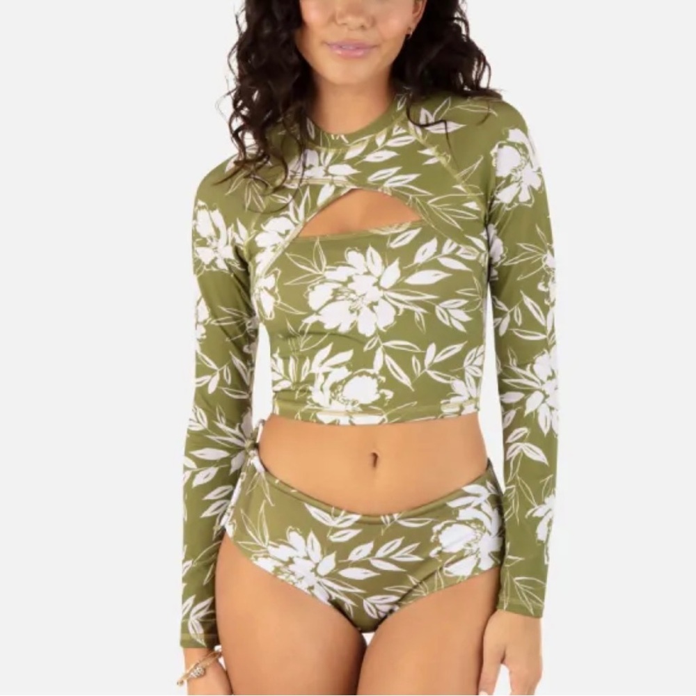 Hurley Waimea Valley Cropped Rashguard and Bottom Set